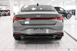 2023 Hyundai Elantra in Brossard, Quebec - 4 - w320h240px