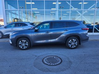 2020 Toyota Highlander XLE | AWD | CUIR | TOIT OUVRANT | in Brossard, Quebec - 5 - w320h240px