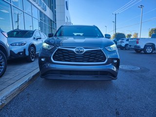 2020 Toyota Highlander XLE | AWD | CUIR | TOIT OUVRANT | in Brossard, Quebec - 3 - w320h240px