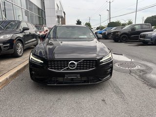 Volvo V60  2021 à Brossard, Québec - 3 - w320h240px