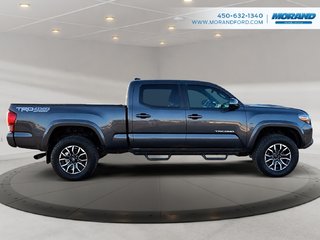 2023 Toyota TACOMA DBL CAB SR5/TRD in Sainte-Catherine, Quebec - 5 - w320h240px