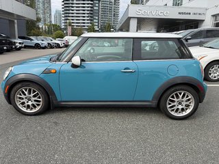 2007 MINI Cooper MANUAL TRANSMISSION!