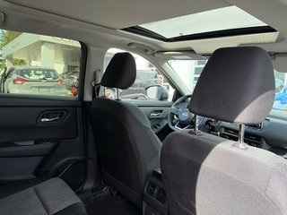 2024 Nissan Rogue SV MOONROOF // CERTIFIED