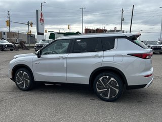 2024  OUTLANDER PHEV SEL S-AWC...Spring Savings on Now! IN STORE ONLY!! in Whitby, Ontario - 4 - w320h240px