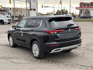 2024  OUTLANDER PHEV LE.. Free Winter Tires in Whitby, Ontario - 5 - w320h240px