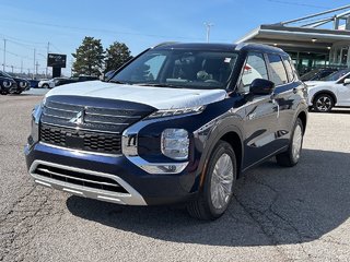 2024  OUTLANDER PHEV LE.. Free Winter Tires in Whitby, Ontario - 3 - w320h240px