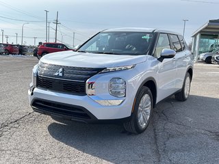 2024  Outlander ES S-AWC...In Stock and Ready to go! Buy Today! in Whitby, Ontario - 3 - w320h240px