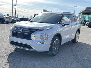 2024  Outlander GT-P S-AWC...In Stock and Ready to go! Buy Today! in Whitby, Ontario - 3 - w320h240px
