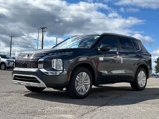 2024  Outlander LE S-AWC...In Stock and Ready to Go! Buy Today! in Whitby, Ontario - 4 - w320h240px