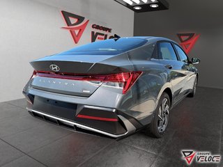 Hyundai Elantra Hybrid Luxury Sedan w-Two-Tone Interior 2026 à Rivière-du-Loup, Québec - 4 - w320h240px