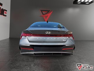 Hyundai Elantra Hybrid Luxury Sedan w-Two-Tone Interior 2026 à Rivière-du-Loup, Québec - 5 - w320h240px