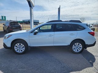 2018  Outback 2.5i Touring AWD TOIT ANGLES MORTS in St-Jean-Sur-Richelieu, Quebec - 6 - w320h240px