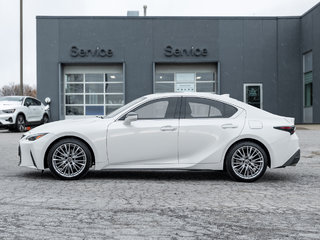 Lexus IS IS 300 AWD LUXURY PACK NAVI POWER S/ROOF ONE OWNER V6 Cylinder Engine  AWD 2021