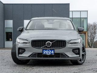 2024 Volvo S60 B5 AWD Plus Dark Theme CPO  LIKE NEW FEW 4 Cylinder Engine  AWD