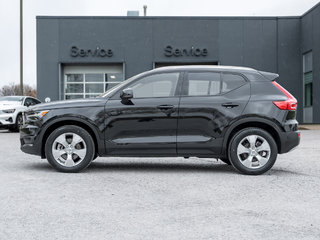 2021 Volvo XC40 T5 AWD Momentum  CPO  LOW MILEAGE  NAVI 4 Cylinder Engine  AWD