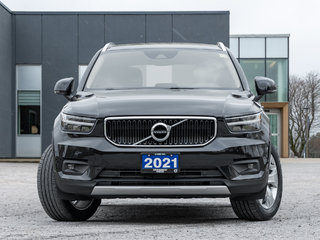 2021 Volvo XC40 T5 AWD Momentum  CPO  LOW MILEAGE  NAVI 4 Cylinder Engine  AWD