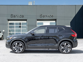 2023 Volvo XC40 B5 AWD Ultimate Dark Theme- BLOW OUT SALE 4 Cylinder Engine  AWD
