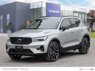 Volvo XC40 B5 AWD Ultimate Dark Theme Moteur à 4 cylindres 4 roues motrices 2024