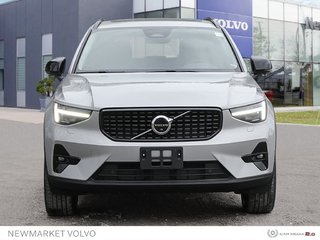 Volvo XC40 B5 AWD Ultimate Dark Theme Moteur à 4 cylindres 4 roues motrices 2024