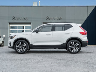 Volvo XC40 B5 AWD Plus Dark Theme  VOLVO CPO  20 ALLOY WHEEL 4 Cylinder Engine  AWD 2025