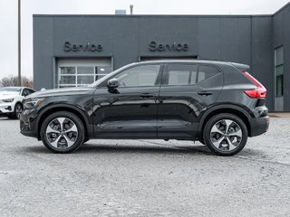 2025 Volvo XC40 B5 AWD Plus Dark Theme CPO FINANCE RATE fr 3.49%* 4 Cylinder Engine  AWD