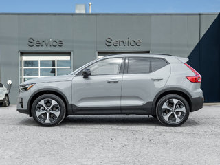2025 Volvo XC40 B5 AWD Plus Dark Theme  CPO  GOOGLE BUILT-IN 4 Cylinder Engine  AWD