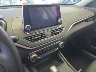 Nissan Altima S 2024 à Magog, Québec - 6 - w320h240px