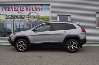2015  Cherokee Trailhawk AWD in Amos, Quebec - 3 - w320h240px