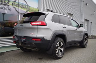 2015  Cherokee Trailhawk AWD in Amos, Quebec - 6 - w320h240px