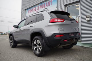 2015  Cherokee Trailhawk AWD in Amos, Quebec - 5 - w320h240px