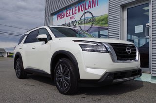 2024 Nissan Pathfinder SL PREMIUM in Amos, Quebec - 2 - w320h240px