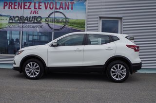2021  Qashqai S  AWD in Amos, Quebec - 3 - w320h240px