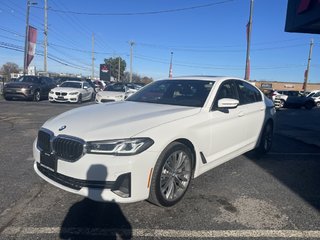 2022 BMW 5 Series 530I   X DRIVE   SUNROOF   NAV   BLIND SPOT in Oakville, Ontario - 4 - w320h240px