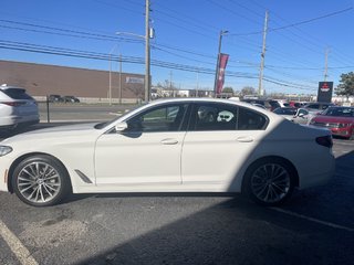 2022 BMW 5 Series 530I   X DRIVE   SUNROOF   NAV   BLIND SPOT in Oakville, Ontario - 5 - w320h240px