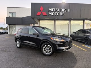 2022 Ford Escape SE AWD in Oakville, Ontario - 2 - w320h240px