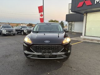 2022 Ford Escape SE AWD in Oakville, Ontario - 3 - w320h240px