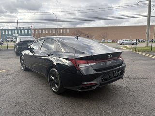 2022 Hyundai Elantra Essential IVT in Oakville, Ontario - 6 - w320h240px