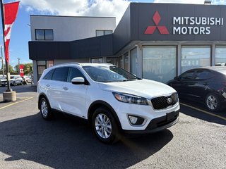 2017 Kia Sorento LX   AWD   BU CAM   CARPLAY   HTD SEATS in Oakville, Ontario - 2 - w320h240px