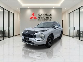 2022 Mitsubishi Outlander LE   S-AWC   RATES AS LOW AS 0.90 %   PANO   NAV in Oakville, Ontario - 4 - w320h240px