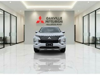 2022 Mitsubishi Outlander LE   S-AWC   RATES AS LOW AS 0.90 %   PANO   NAV in Oakville, Ontario - 3 - w320h240px
