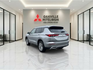 2023 Mitsubishi Outlander SE   S-AWC   CPO   RATES AS LOW AS 0.90% in Oakville, Ontario - 5 - w320h240px