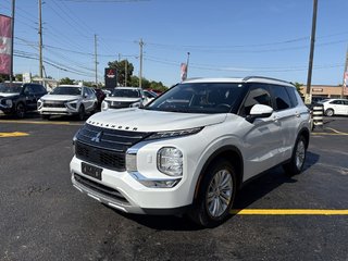 2024 Mitsubishi Outlander SE   S-AWC   7 PASS   PANO   CARPLAY   BLIND SPOT in Oakville, Ontario - 4 - w320h240px