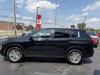 2024 Mitsubishi Outlander SE   S-AWC   7 PASS   PANO   CARPLAY   BLIND SPOT in Oakville, Ontario - 4 - w320h240px
