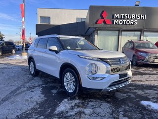 2024 Mitsubishi Outlander SE   S-AWC   7 PASS   PANO   HTD SEATS/STEERING in Oakville, Ontario - 2 - w320h240px