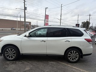 2016 Nissan Pathfinder SV   4WD   AS-IS   WHOLESALE TO PUBLIC   7 PASS in Oakville, Ontario - 5 - w320h240px