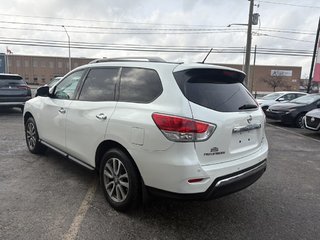 2016 Nissan Pathfinder SV   4WD   AS-IS   WHOLESALE TO PUBLIC   7 PASS in Oakville, Ontario - 6 - w320h240px