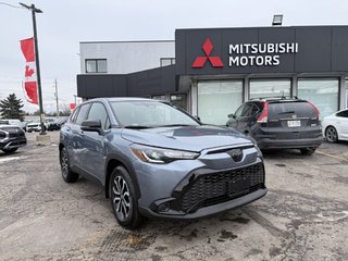 2025 Toyota Corolla Cross HYBRID   SE   2 SET OF TIRES   CLEAN CARFAX in Oakville, Ontario - 2 - w320h240px