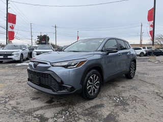 2025 Toyota Corolla Cross HYBRID   SE   2 SET OF TIRES   CLEAN CARFAX in Oakville, Ontario - 4 - w320h240px