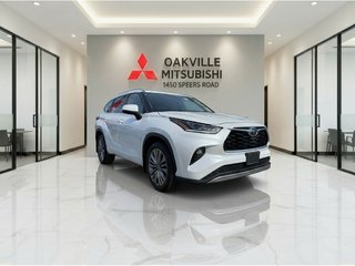 2022 Toyota Highlander LIMITED   AWD   CPT CHAIRS   360 CAM   PANO in Oakville, Ontario - 2 - w320h240px