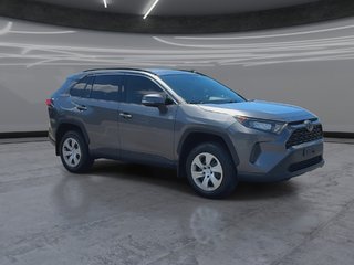 2021 Toyota RAV4 LE in Oakville, Ontario - 2 - w320h240px